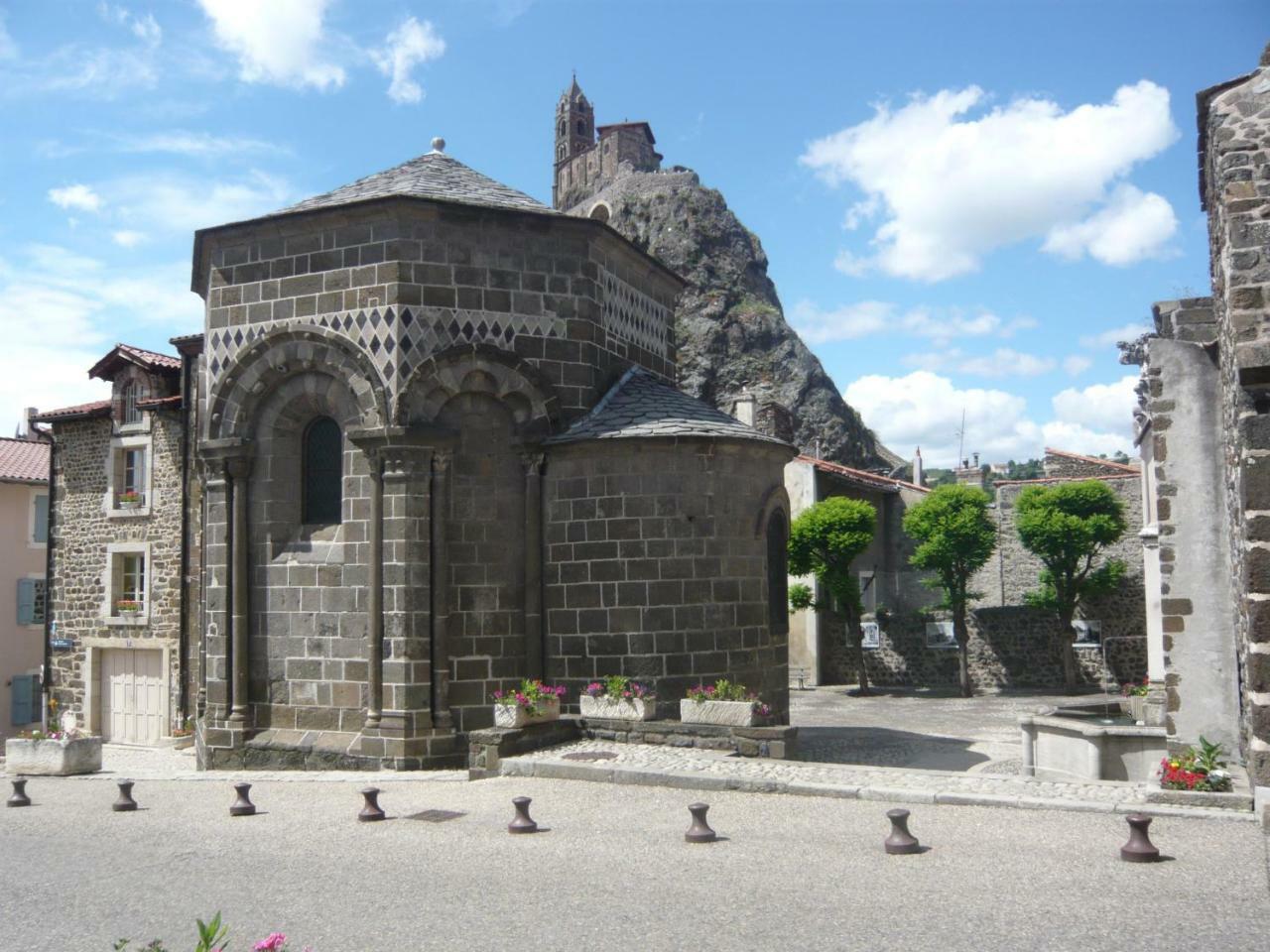 Le Petit Seguret Apartment Le Puy-en-Velay Exterior photo